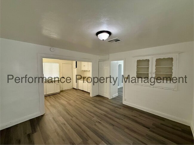 Building Photo - 3703 Eucalyptus Dr