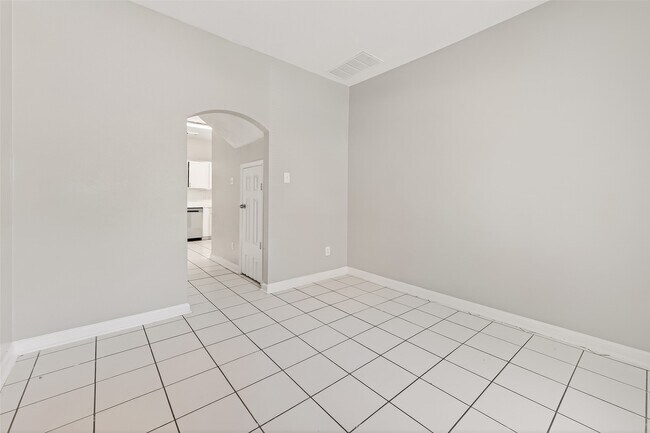 Building Photo - 4018 Timber Corner