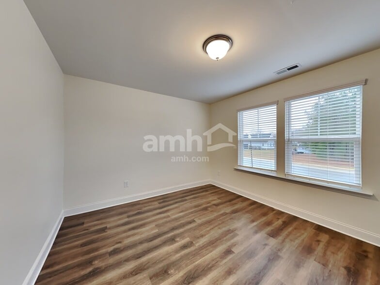 Building Photo - 54 Gregory Dr