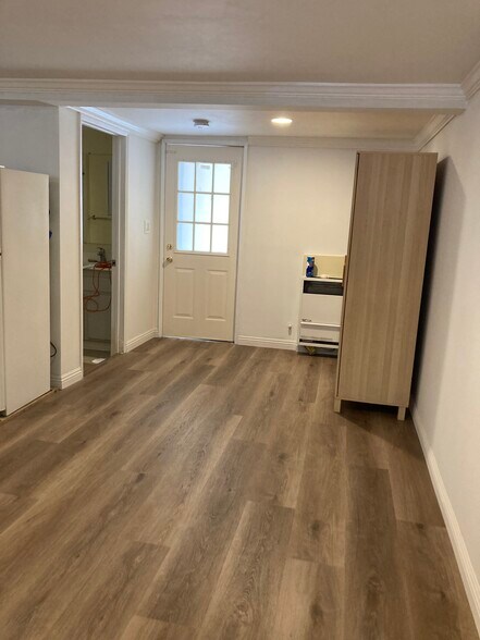 Building Photo - 2619 Hermosa Ave