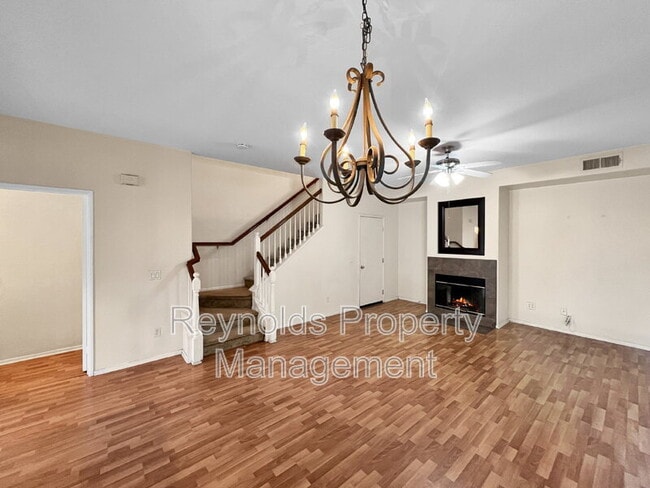 Building Photo - 1468 Normandy Dr