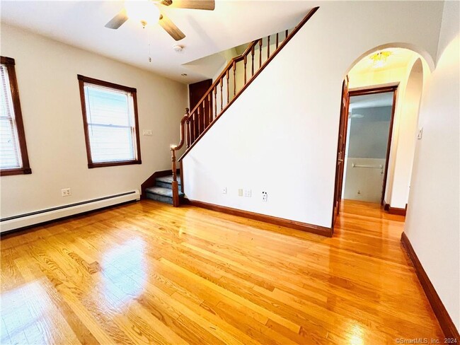 Building Photo - 21 Cottage St