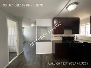 Building Photo - 98 Old Bergen Rd