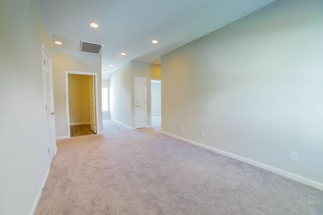 Building Photo - Available Now! ?? ?? ??!