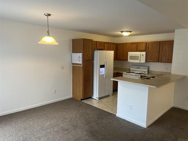 Kitchen - 13386 Forest Ridge Blvd