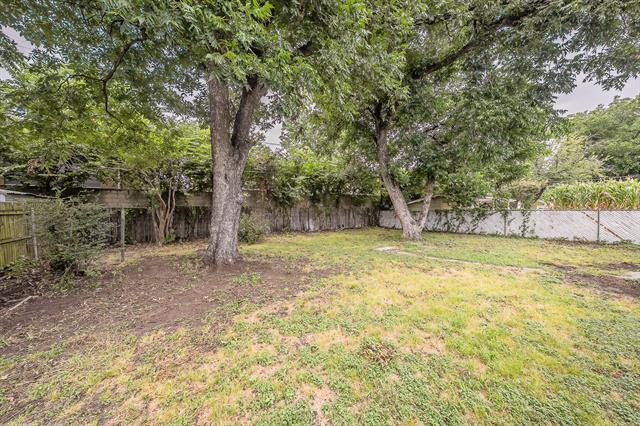 Building Photo - 2021 Glen Haven Dr