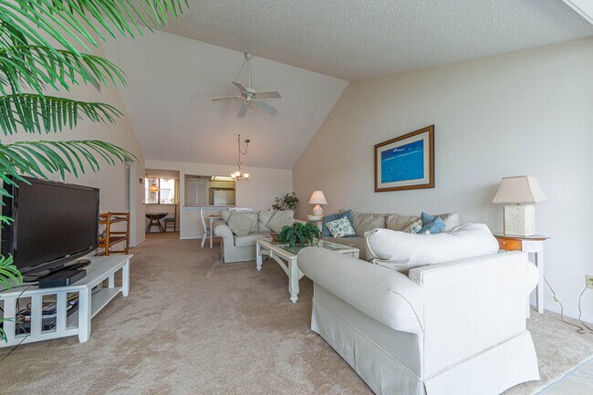 Building Photo - 1840 Tarpon Ln