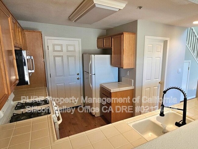 Building Photo - 71 Del Rio Ct