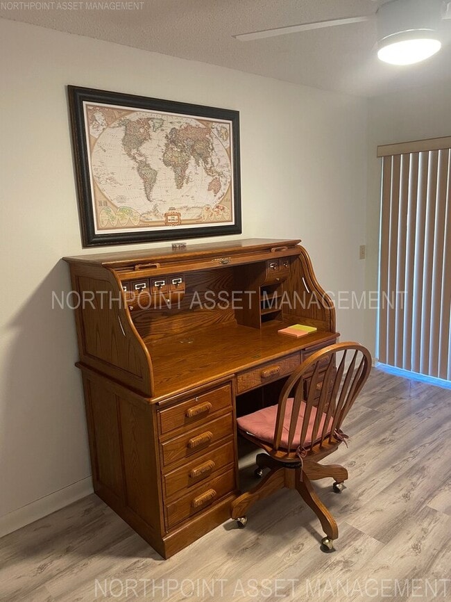Building Photo - Fully Furnished Golf Course Villa