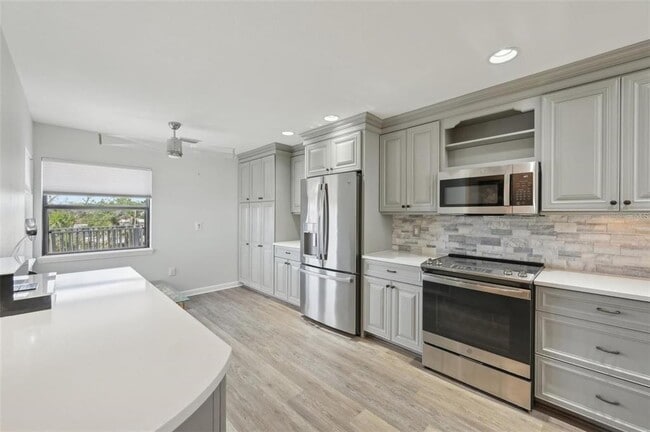 Building Photo - 515 Leffingwell Ave
