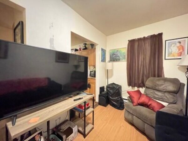 Building Photo - 57 N Margin St