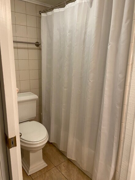 Bathroom - 112 3rd St NE