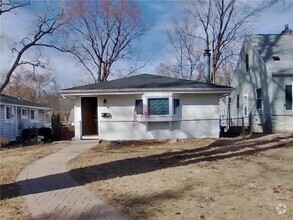 Building Photo - 3136 Nevada Ave S