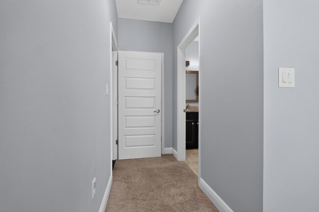 Building Photo - 5522 Frontier Dr