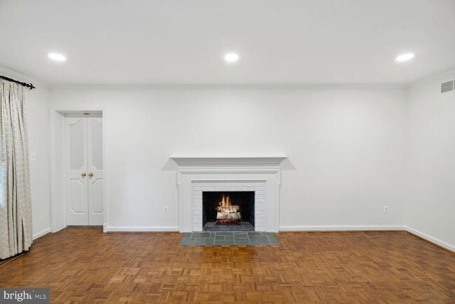 Building Photo - 6313 Stoneham Ln
