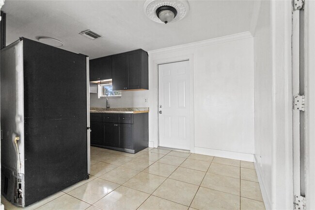 Building Photo - 4184 SW 49th Ct