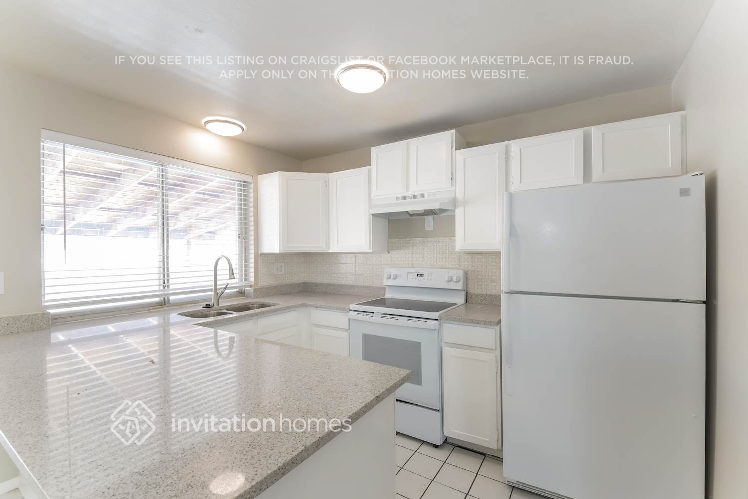 Building Photo - 2852 S Mobile St