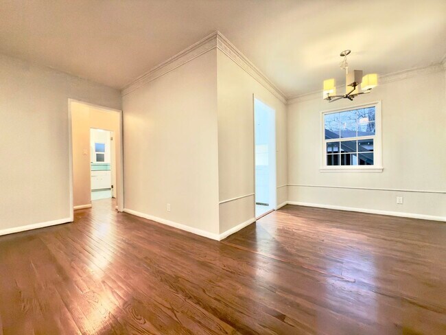 Building Photo - 1232 Ridgeley Dr