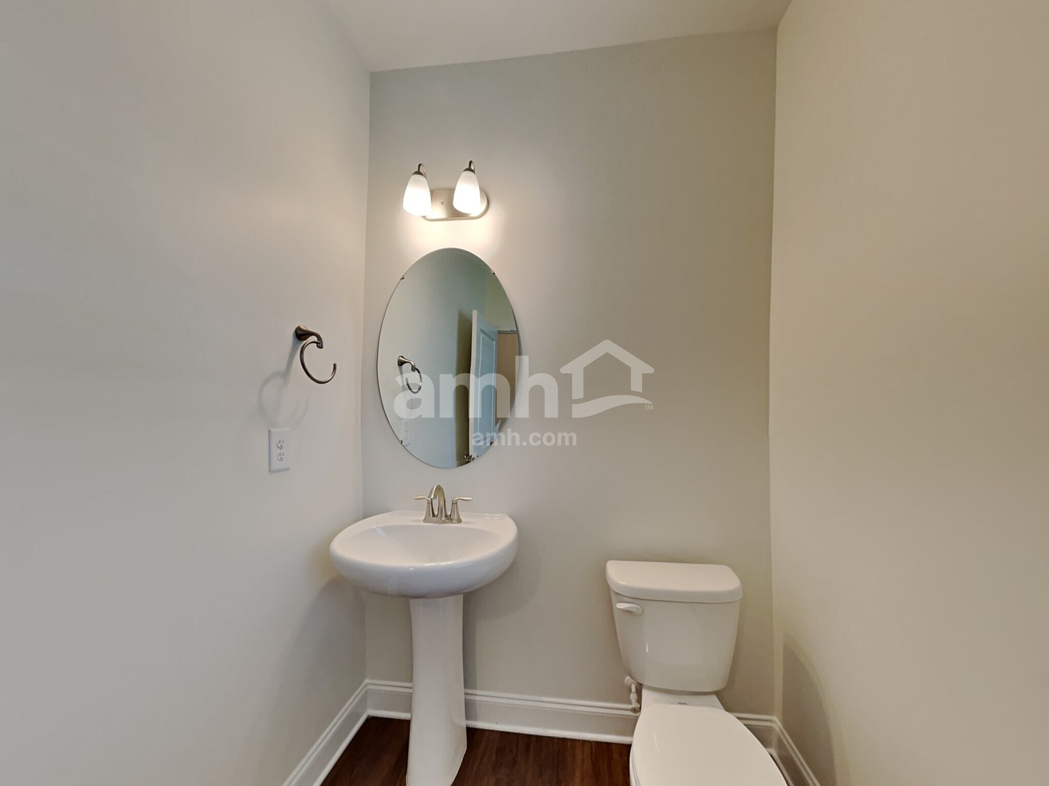 Building Photo - 153 Larragan Dr