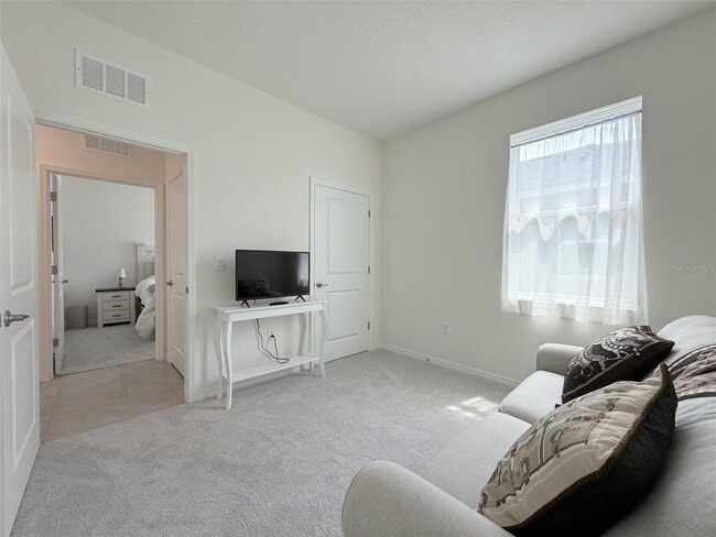 Building Photo - 5553 NW 40th Loop