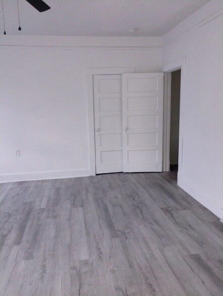 Building Photo - 129 Rice St