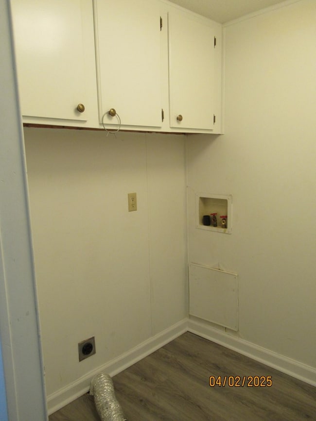 Building Photo - 1225 Ivey St