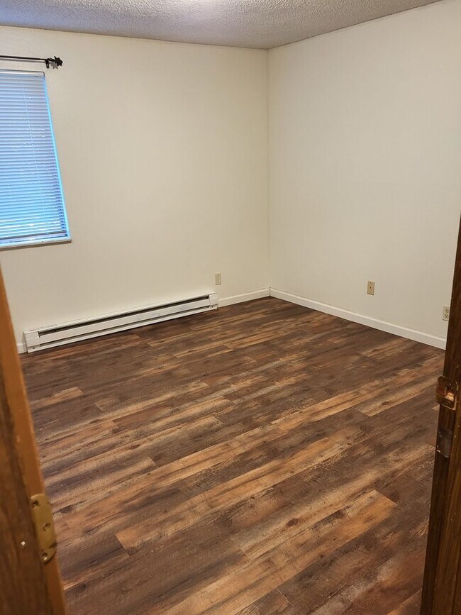 Building Photo - 4483-4485-4485 Campbell Dr SE