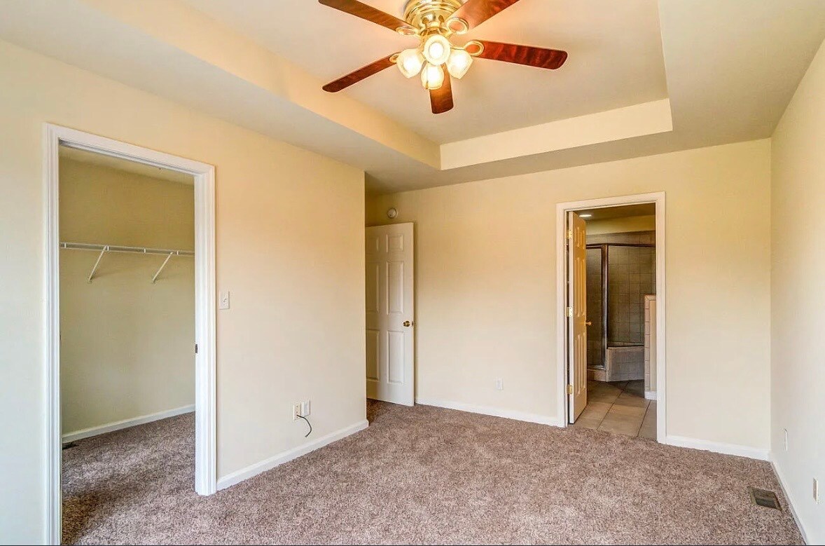 Building Photo - 578 Hampton Way