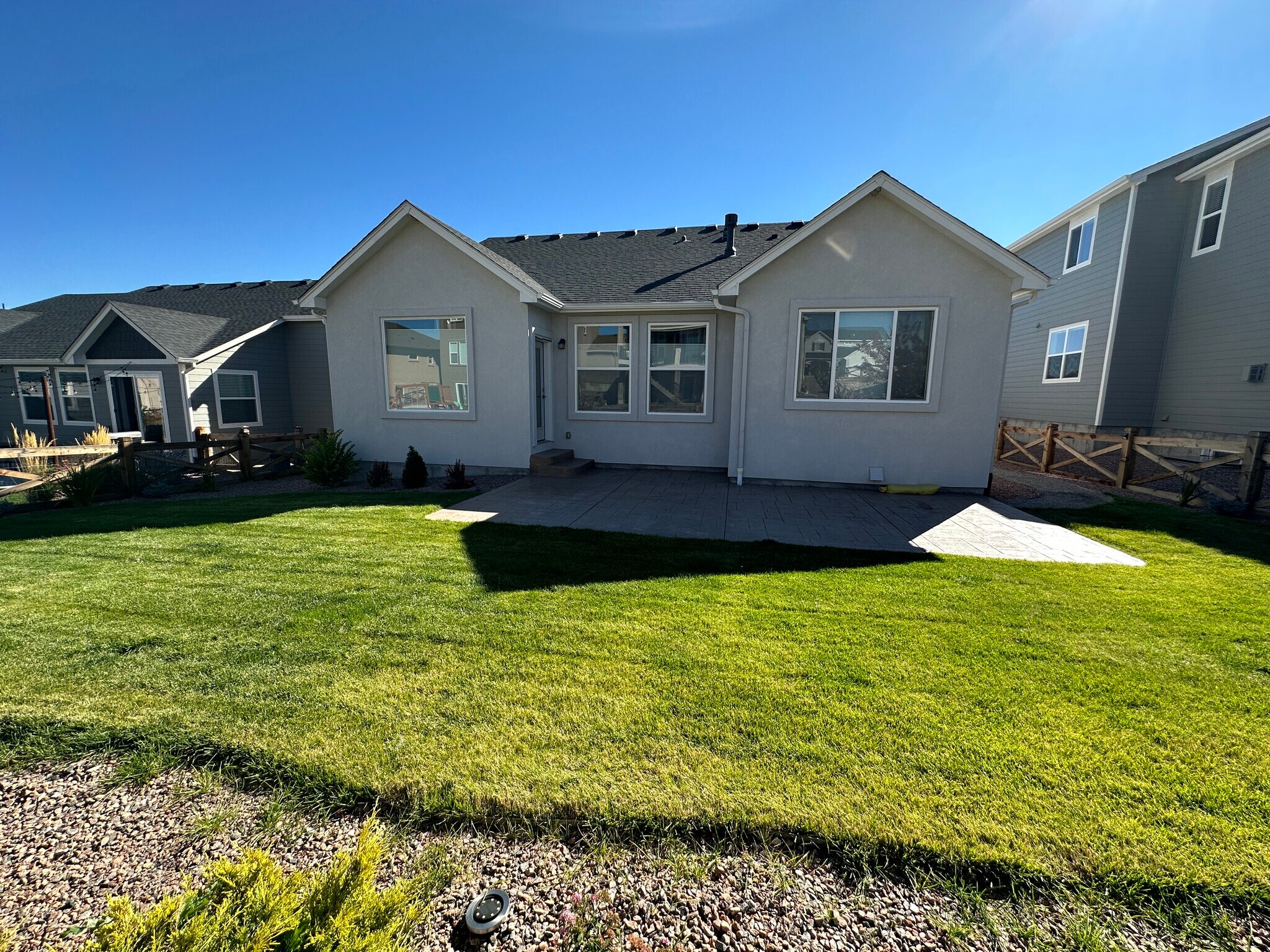 Building Photo - 6737 Sedgerock Ln