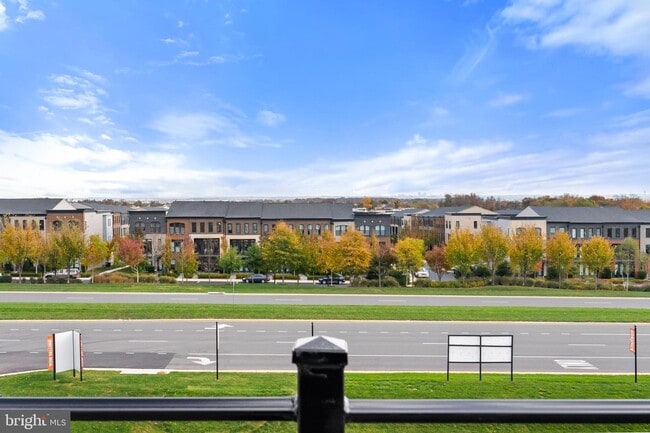 Building Photo - 23142 Horseshoe Trl Sq