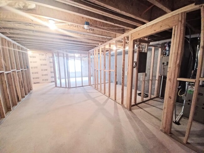 Building Photo - 2021 N 3960 W