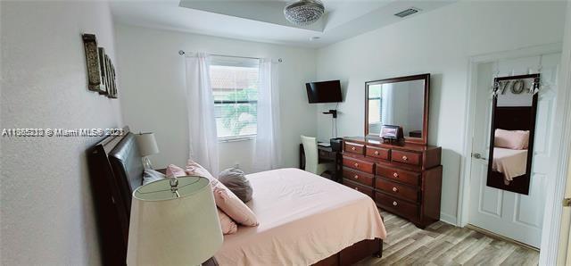 Building Photo - 355 NE 37th Terrace