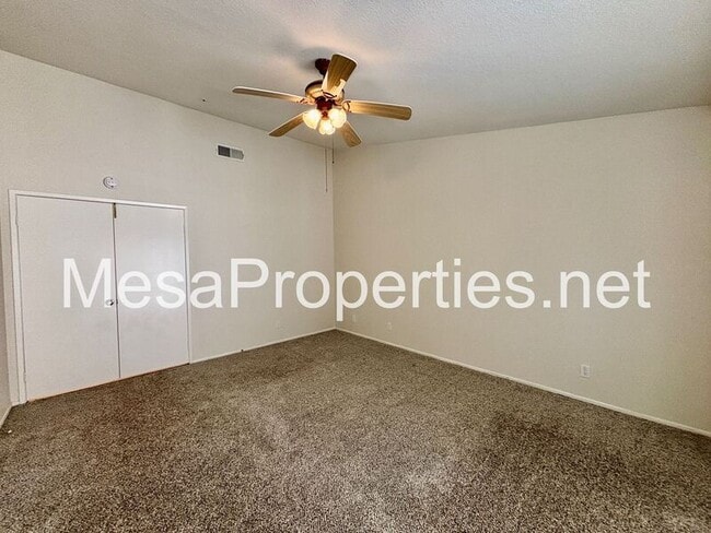Building Photo - 2816 W Fairview Dr