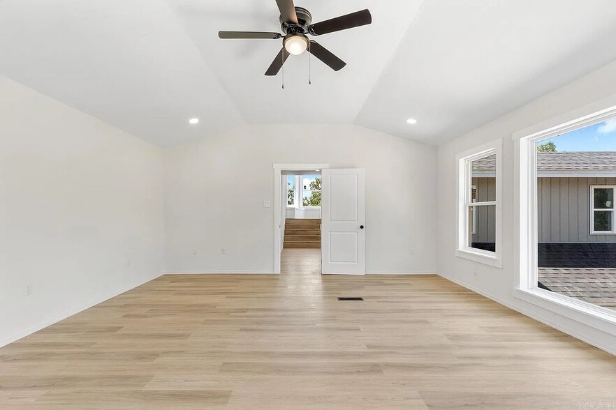 Building Photo - 83 Dunn Hill Cir
