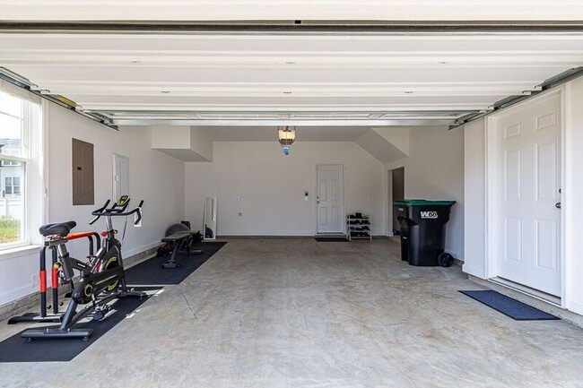 Building Photo - 3208 Marion Square