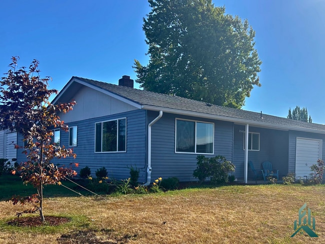 Primary Photo - Completely Renovated 3 bed/2 bath Home