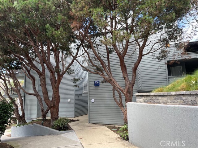 Building Photo - 250 The Village