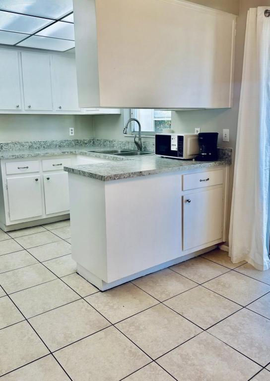 Building Photo - 780 Osage Ave