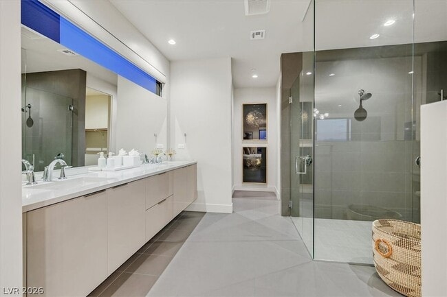 Building Photo - 807 Magnum Cliff Ct