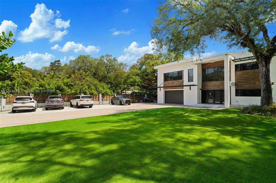 Building Photo - 3000 Riverland Rd
