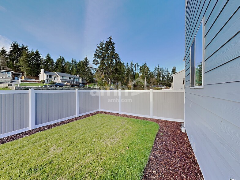Building Photo - 12432 83rd Ave E