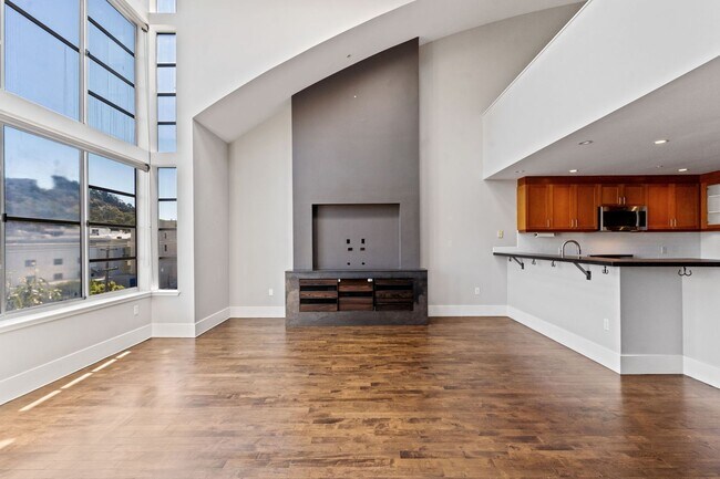 Building Photo - Tri-Level Inner Mission Live/Work Condo - ...