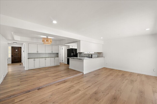 Building Photo - 11489 Anna Lisa Dr