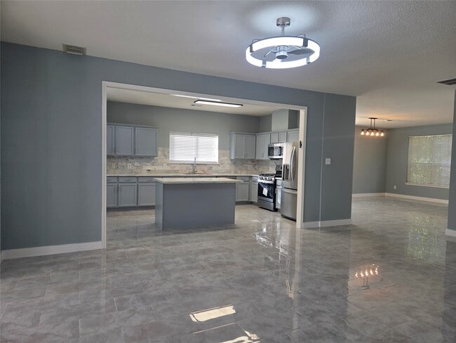 Building Photo - 9526 Heflin Colony Dr