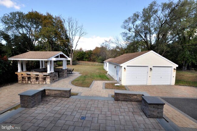 Building Photo - 154 Old Marlton Pike