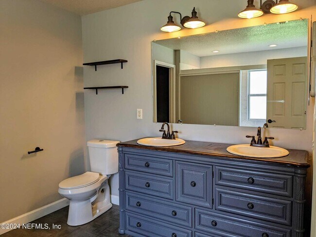 Building Photo - 76031 Long Pond Loop