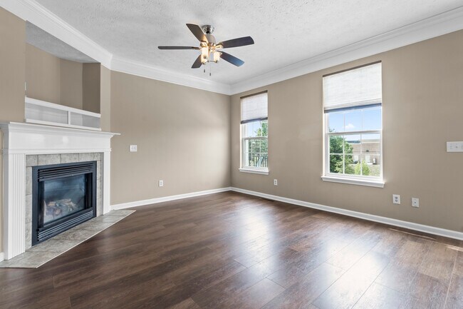 Building Photo - 226 Straughn Ln