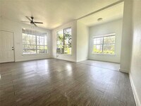 Building Photo - 2410 E 12th St