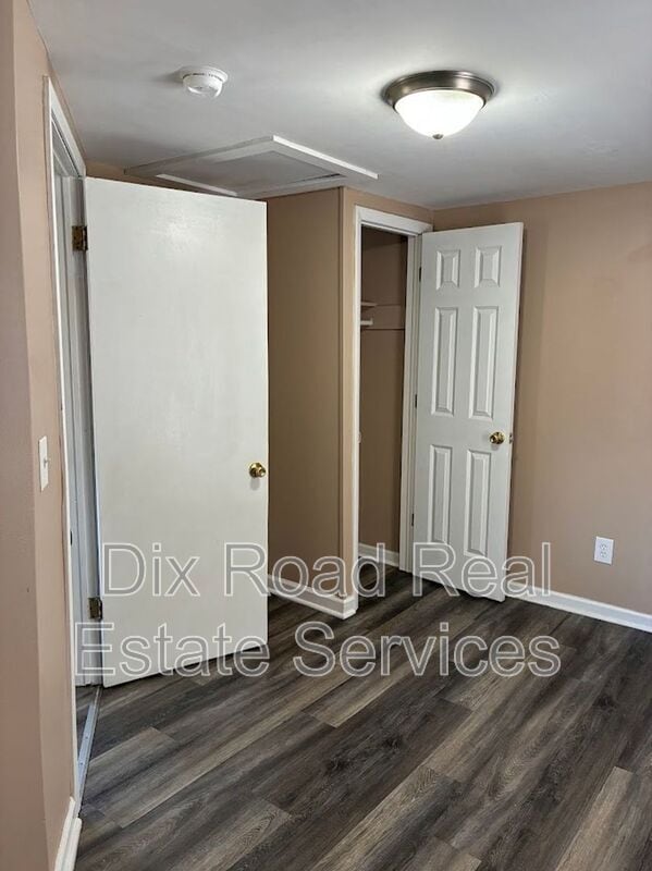 Building Photo - 624 Catalpa Dr