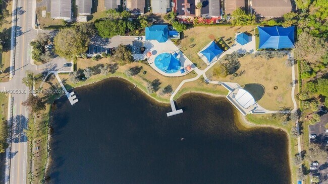 Building Photo - 5402 NW 25th Terrace